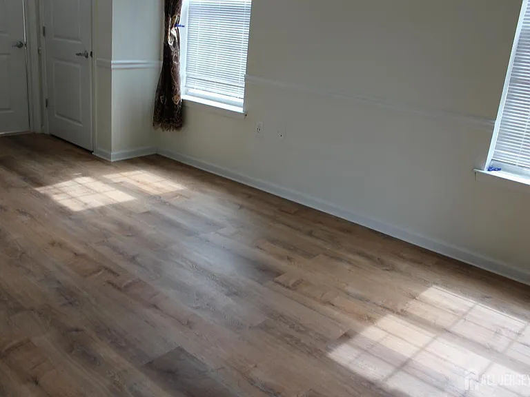 611 Doral Ct — Photo 30