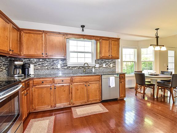 5th image of 2706 Aston Woods Ln