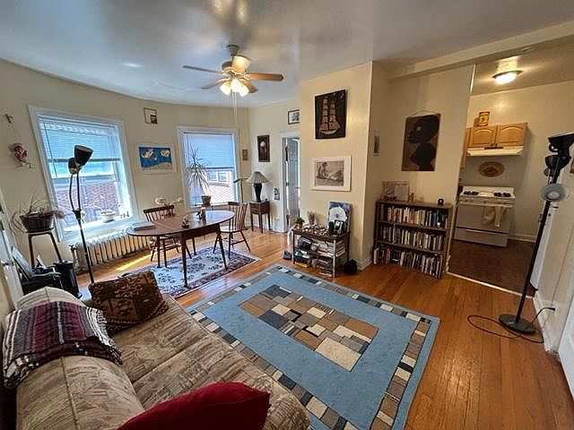 1st image of 1154 W Lunt Ave APT 313