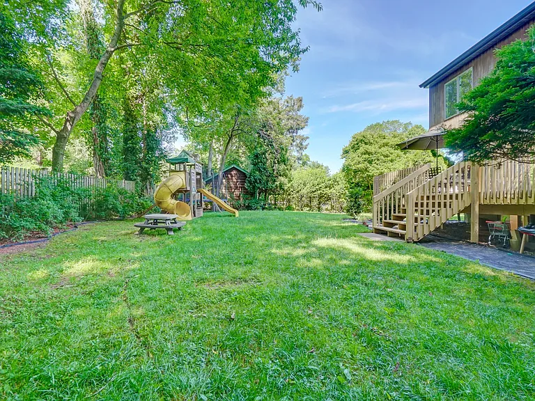 98 Durie Ave — Photo 34