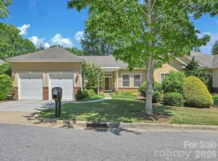 18 Boddington Ct, Asheville, NC 28803
