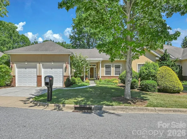 18 Boddington Ct, Asheville, NC 28803
