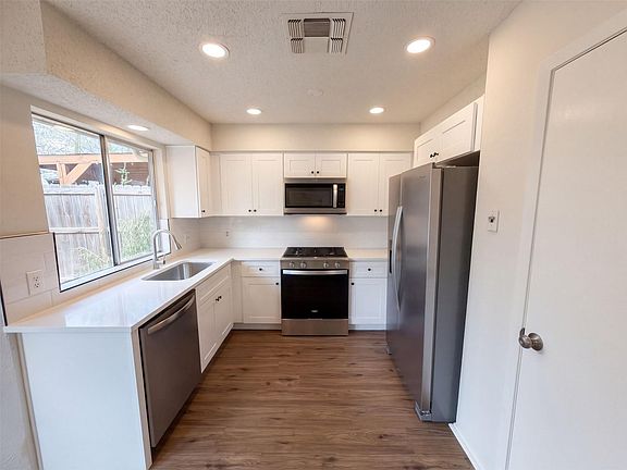 2nd image of 3702 Kandy Dr