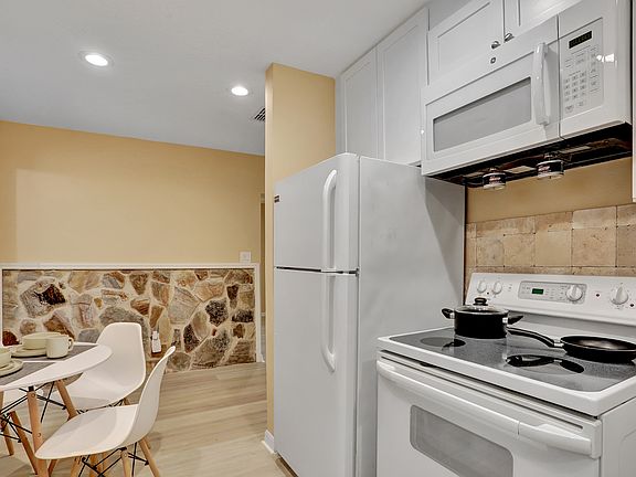 5th image of 1824 Highland Park Blvd #2