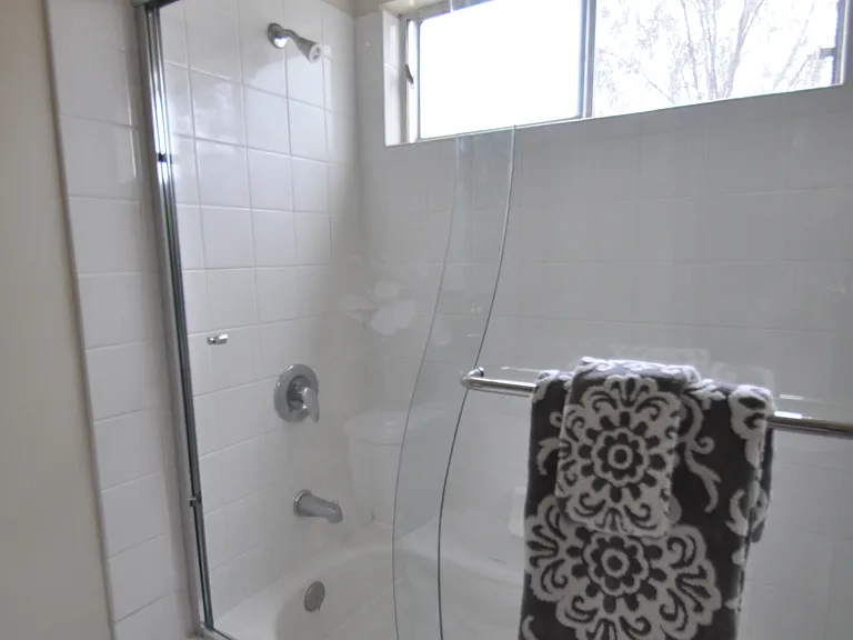 Oak Park Manor — Photo 51