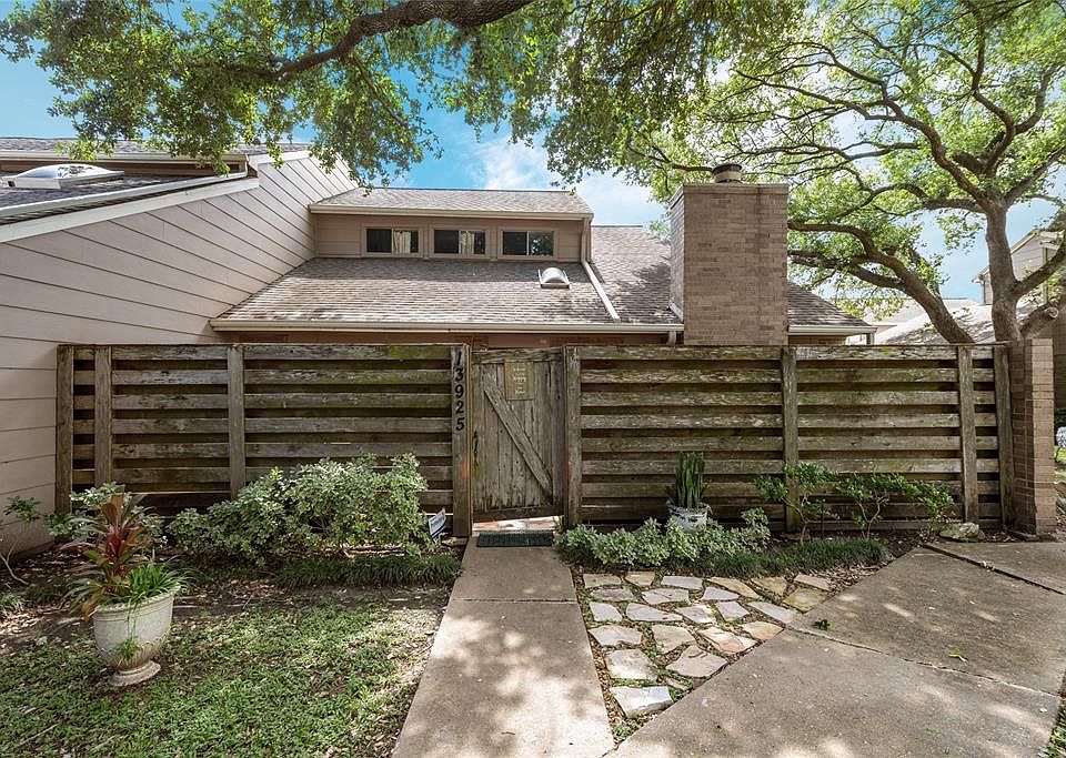 1st image of 13925 Hollowgreen Dr