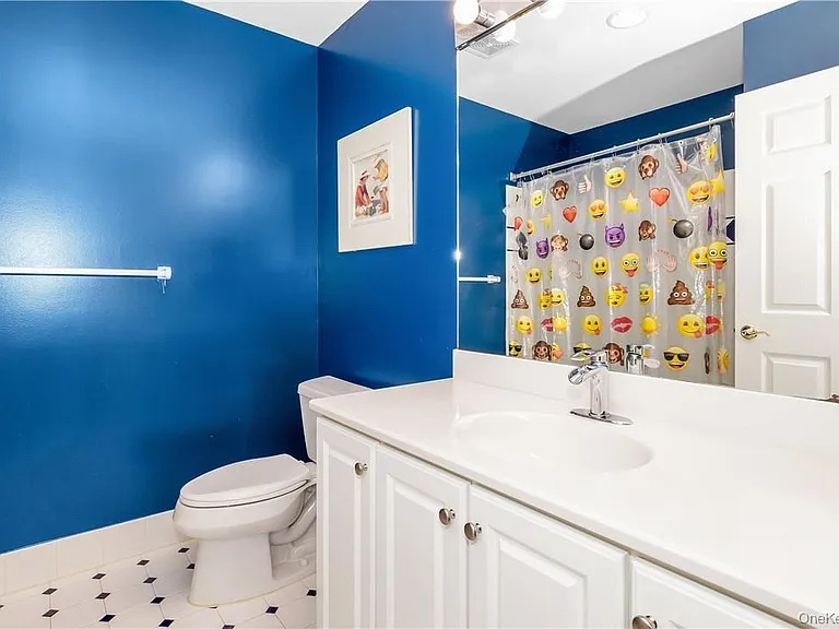 7 Hopkins Ln — Photo 16