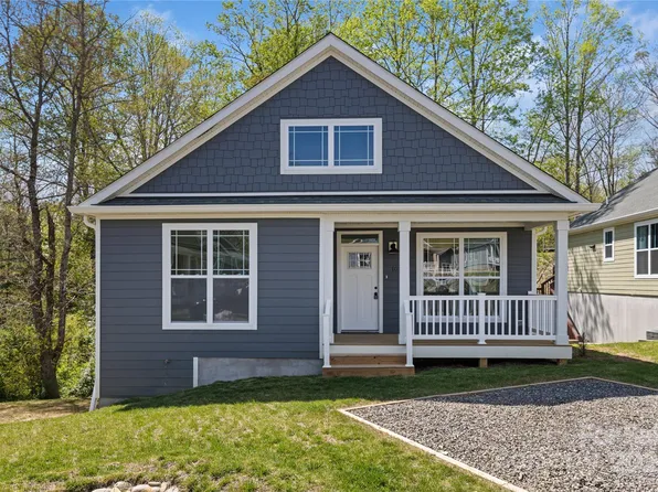 1023 Padgett Pl, Black Mountain, NC 28711