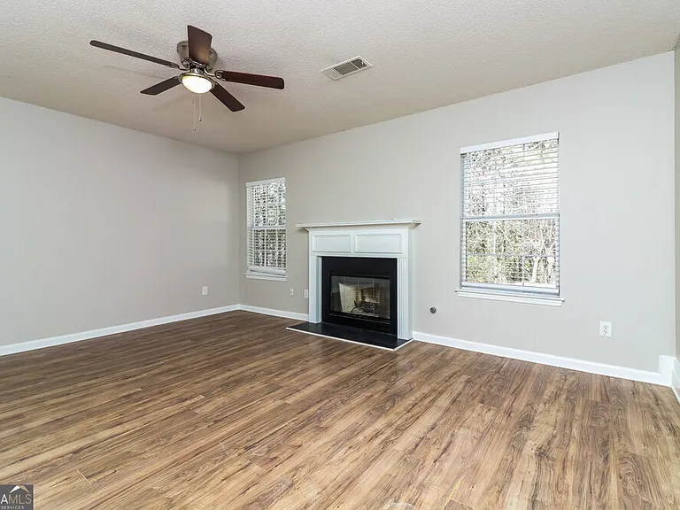 318 Baywood Way — Photo 5