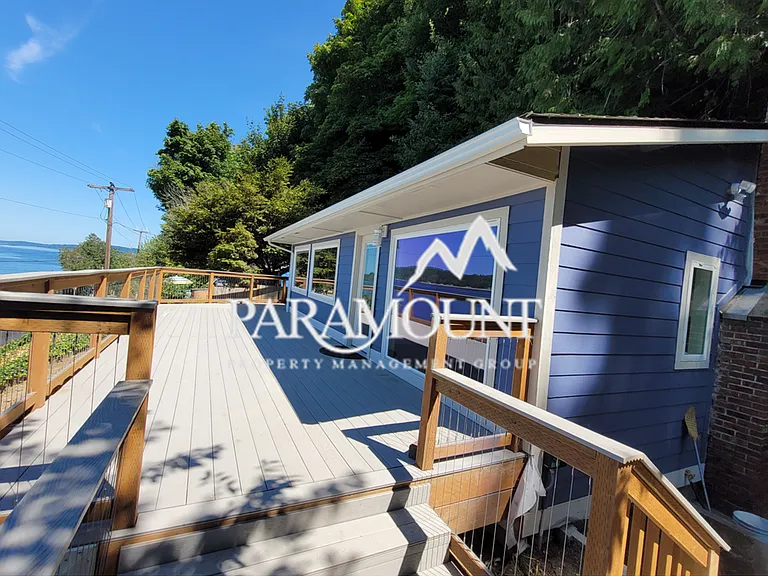 2895 Beach Dr E — Photo 2