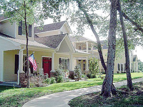 1st image of 305 Park Place Blvd