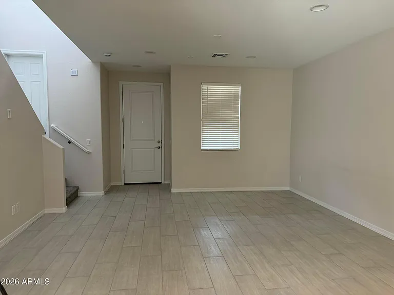2820 N Evergreen St — Photo 5