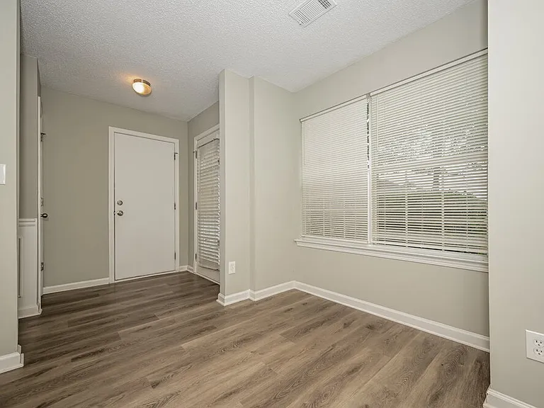 525 Barshay Dr — Photo 8
