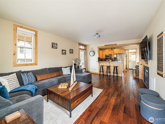 3rd image of 540 Porcupine Lane