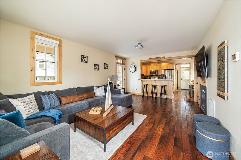 3rd image of 540 Porcupine Lane