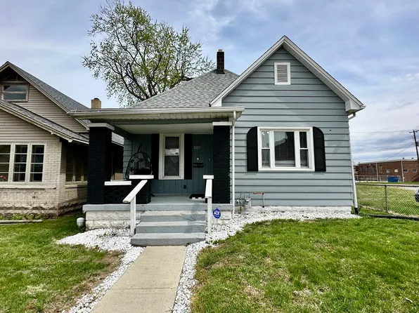 2225 Garfield Ave, Terre Haute, IN 47804