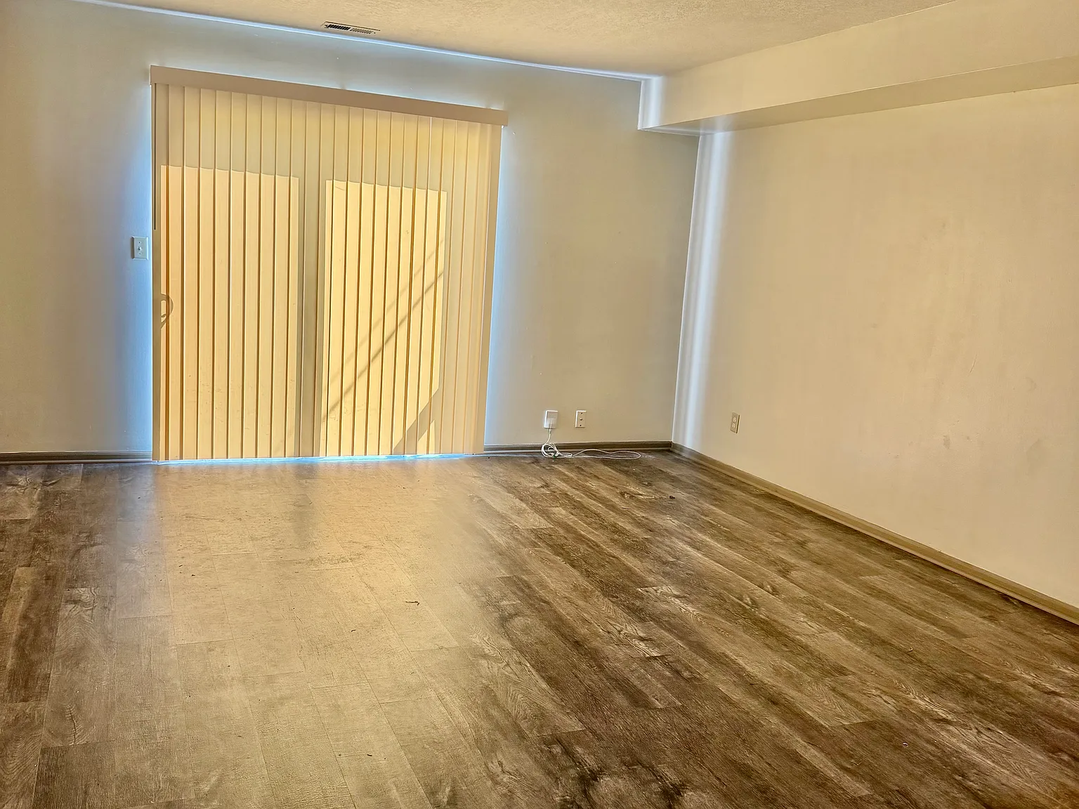 2 bed, 1.5 bath, 1165 sqft, $1,100 — Photo 3
