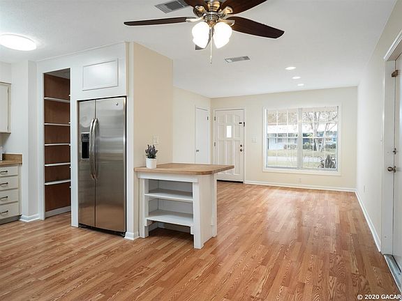 4th image of 5911 NW 26th Ter