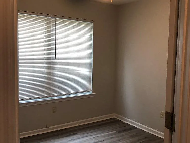 179 Crosby Dr — Photo 3