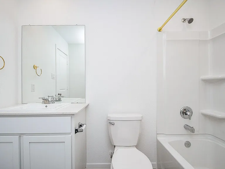 2815 Fountain Woods Dr — Photo 10