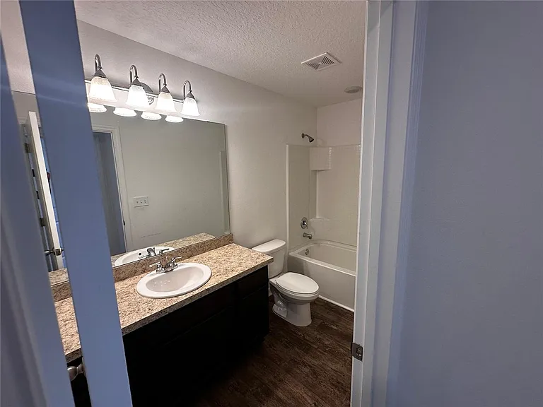 306 Madison Dr — Photo 18
