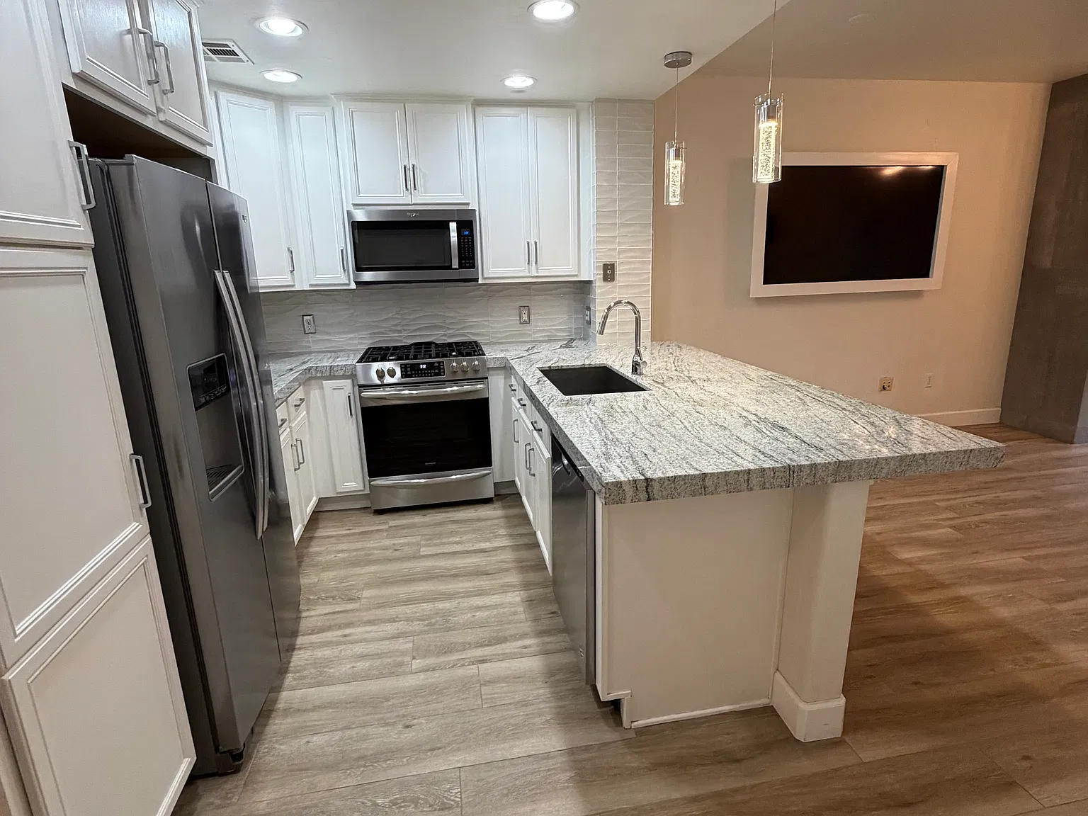 1 bed, 797 sqft, $1,850 — Photo 3