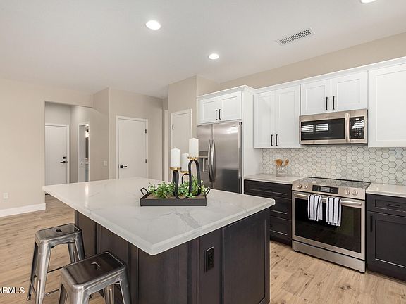 5th image of 16034 W SYCAMORE Court