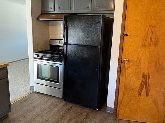 5th image of 79 Williamsburg Sq #B