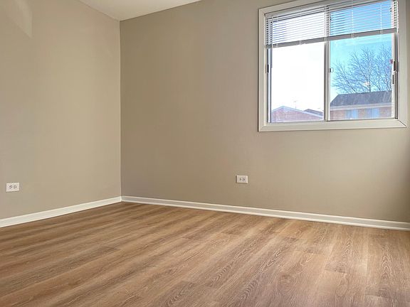 5th image of 4161 Williamsburg Ct APT 302