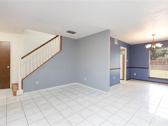3rd image of 7000 N 14th Ln