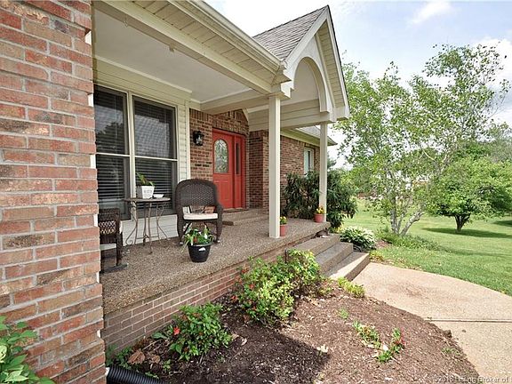3rd image of 10003 Wind Hill Dr