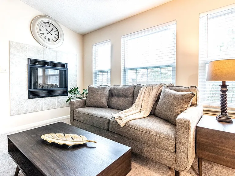 Windsong Place Apartments — Photo 131