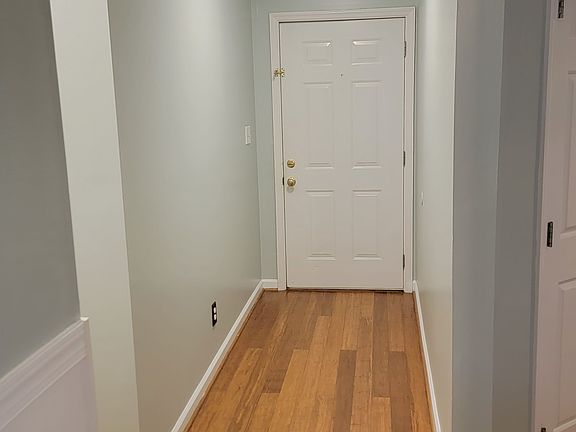 4th image of 698 Morgan Hills Dr