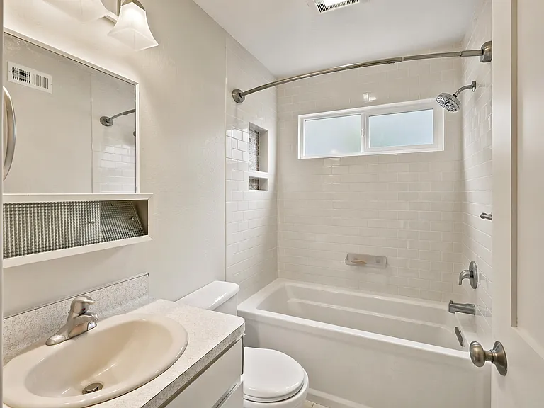 412 Kehoe Ave — Photo 13