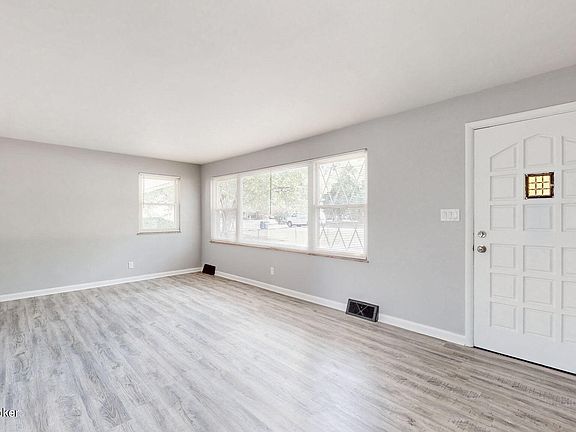 5th image of 5627 Dorinda Dr