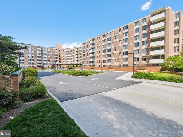 2939 Van Ness St NW APT 501, Washington, DC 20008