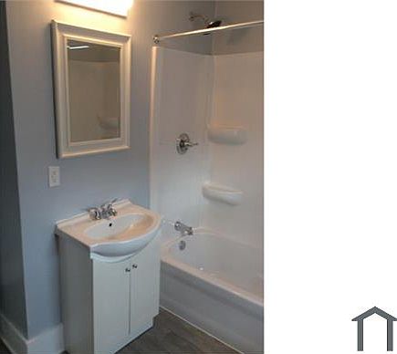 2nd image of 1274 Woodward Ave