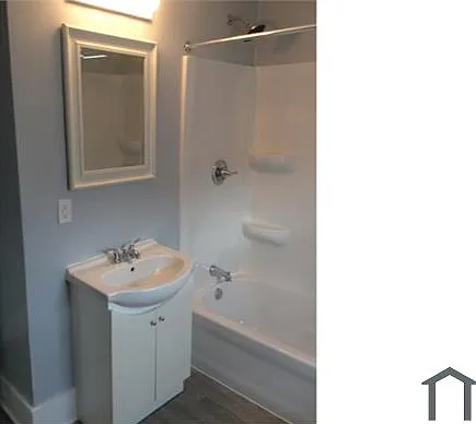 1274 Woodward Ave — Photo 2