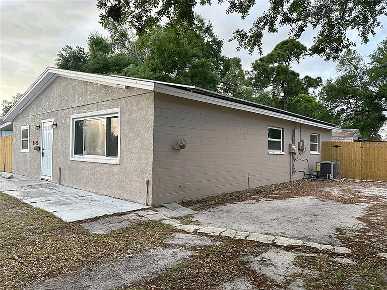 4421 Gandy Cir — Photo 42