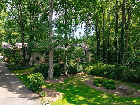 4th image of 131 Shannon Lake Cir