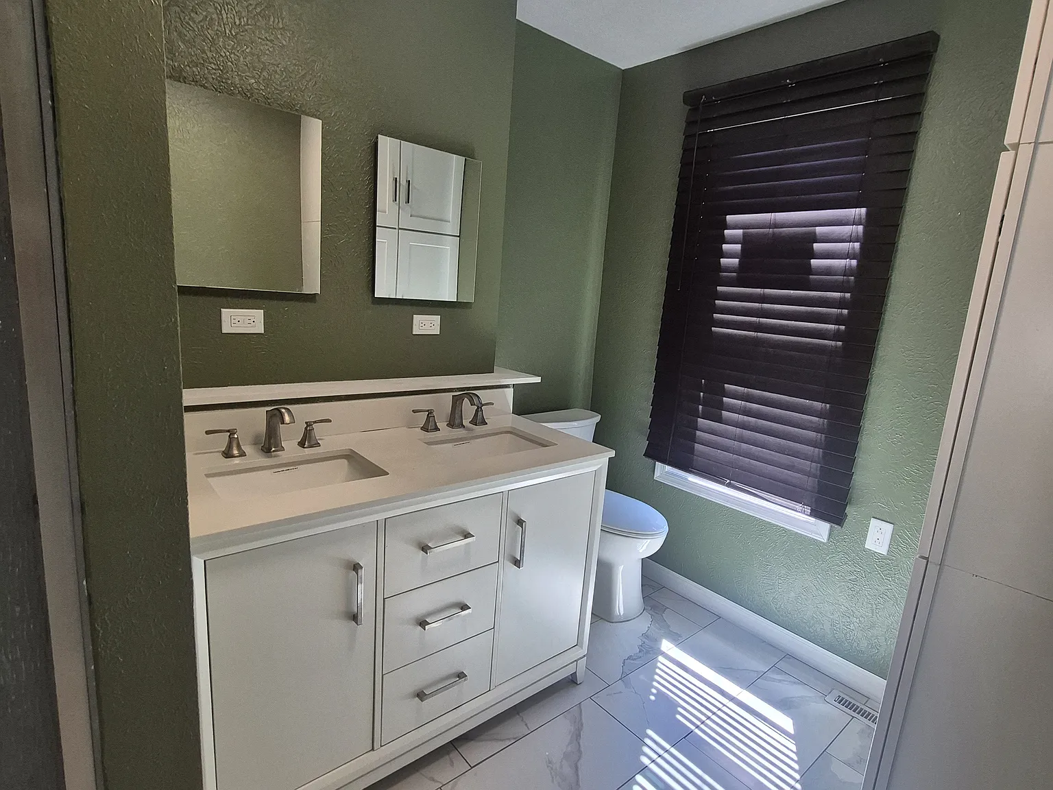 3 bed, 1.5 bath, 1728 sqft, $1,250 — Photo 3