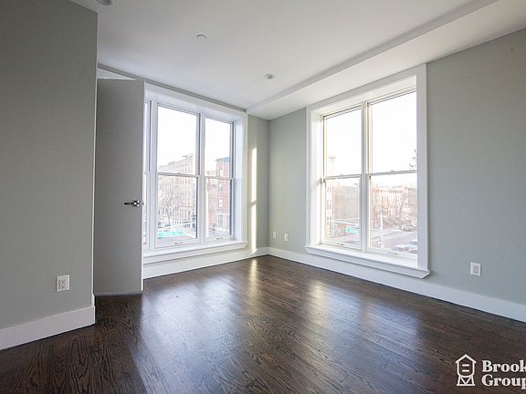 4th image of 563 Greene Ave #4R