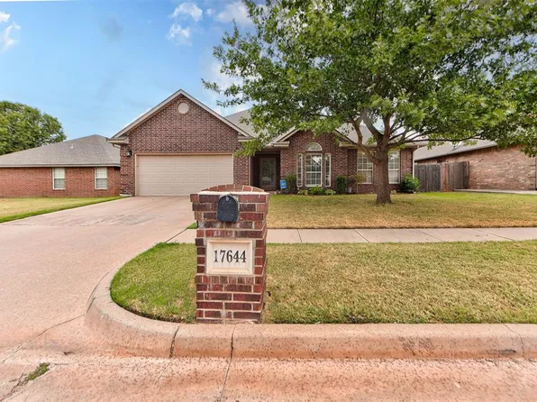 17644 Lead Ln, Edmond, OK 73012