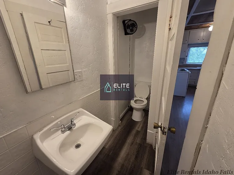 12381 N 15 E — Photo 11