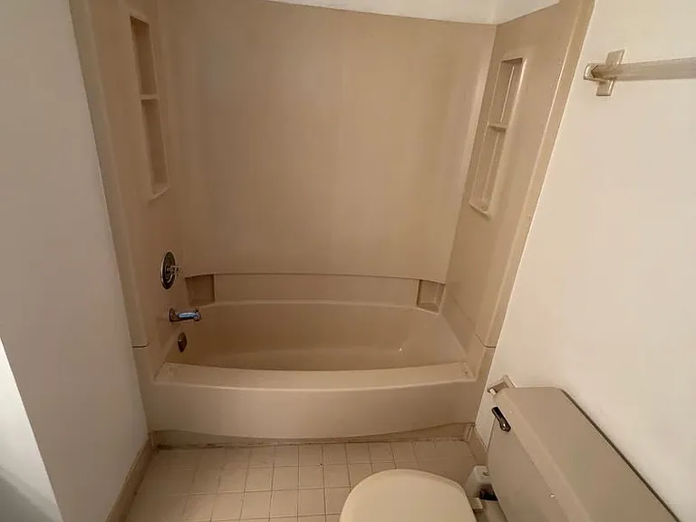 812 Christopher Dr — Photo 14