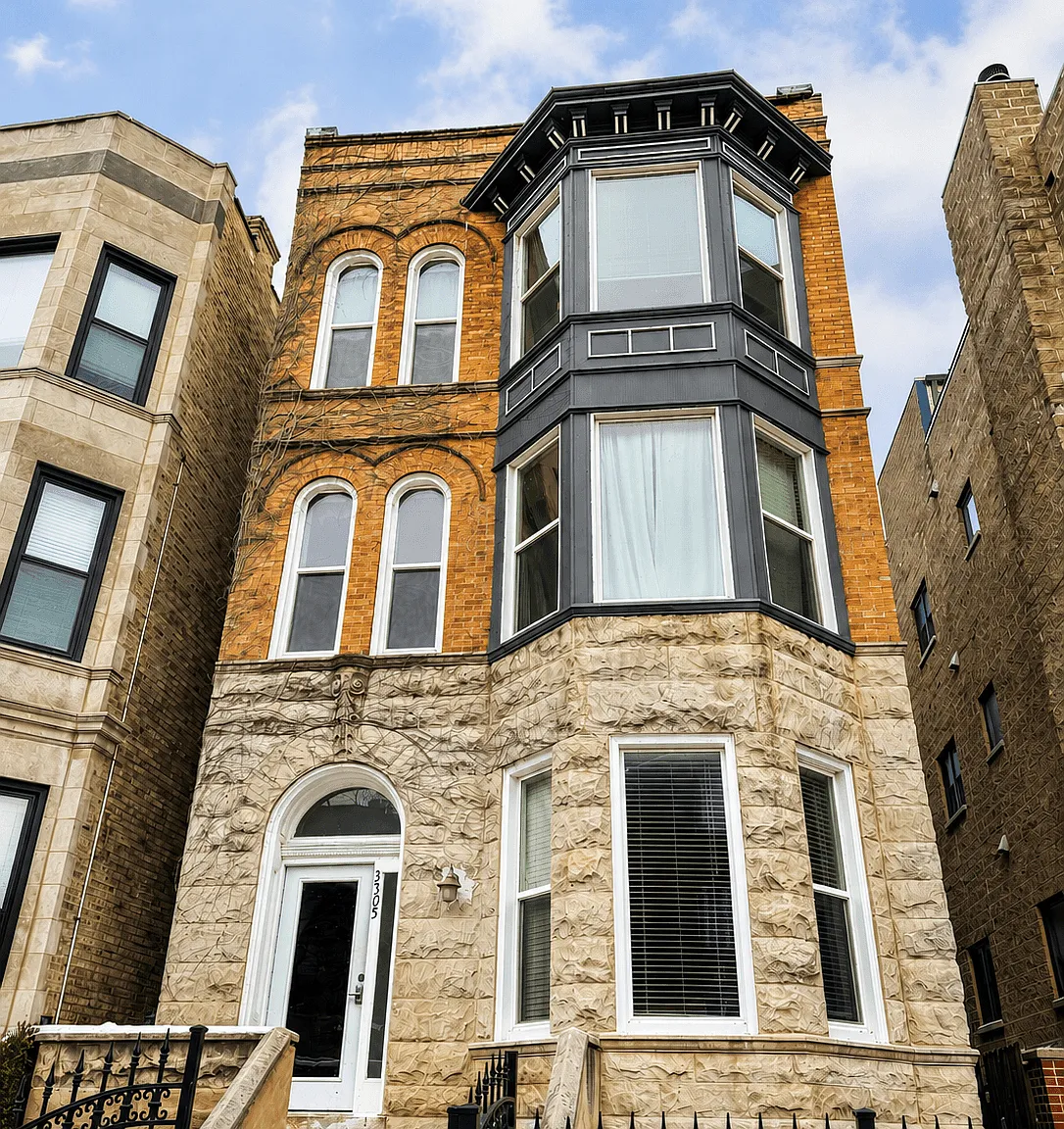 3505 N Sheffield Ave — Photo 2