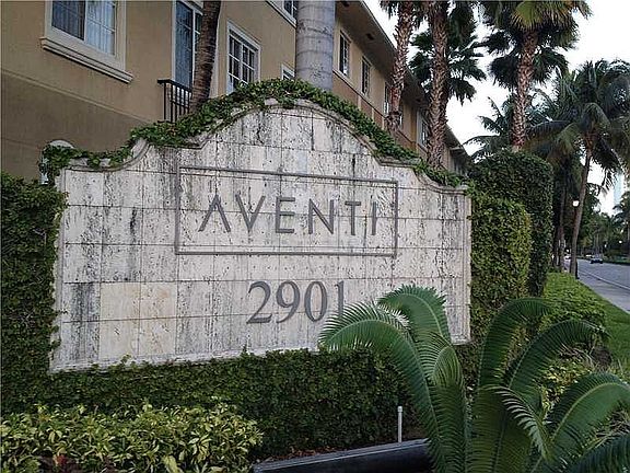 2nd image of 2951 NE 185th St APT 2005