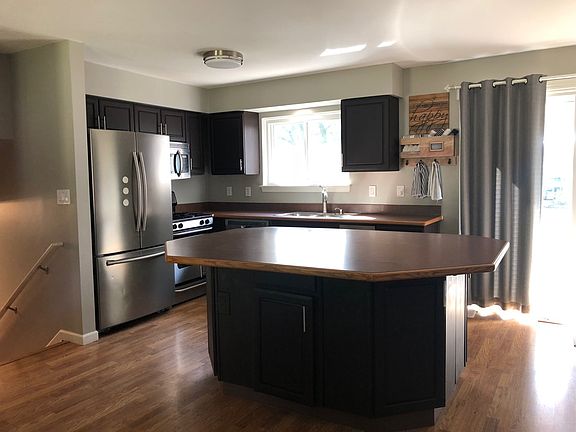 2nd image of 13416 Sequoia Ln