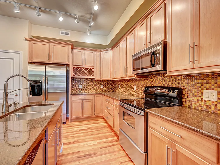 7820 Inverness Blvd — Photo 5
