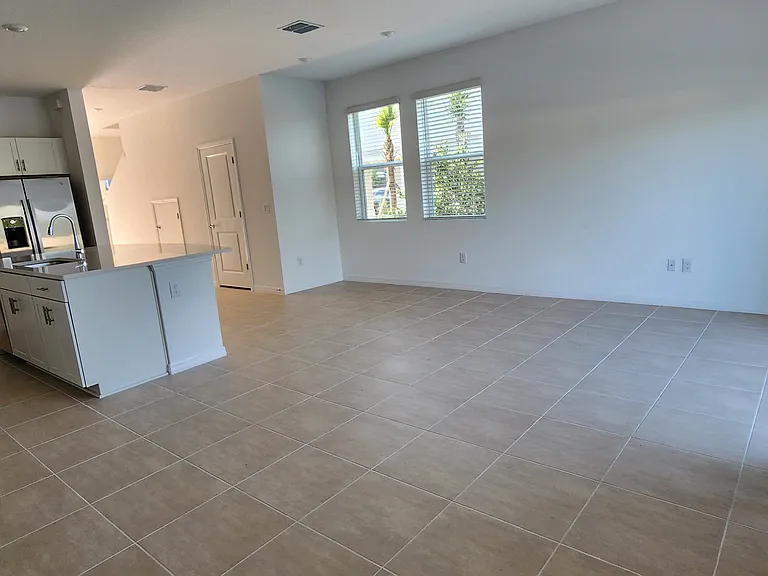 2136 Hallier Cv — Photo 8